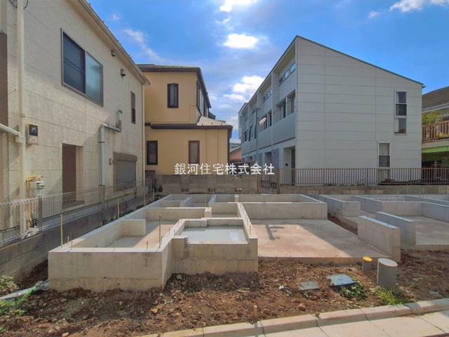 G00396298 東京都北区滝野川２丁目 新築一戸建て 8080万円 土地面積51.44m² (約15.56坪) 建物面積86.71m² (約26.22坪) 間取り２ＳＬＤＫ 築年月2026年12月【外観13】