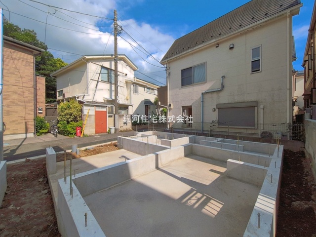 G00396298 東京都北区滝野川２丁目 新築一戸建て 8080万円 土地面積51.44m² (約15.56坪) 建物面積86.71m² (約26.22坪) 間取り２ＳＬＤＫ 築年月2026年12月【外観14】