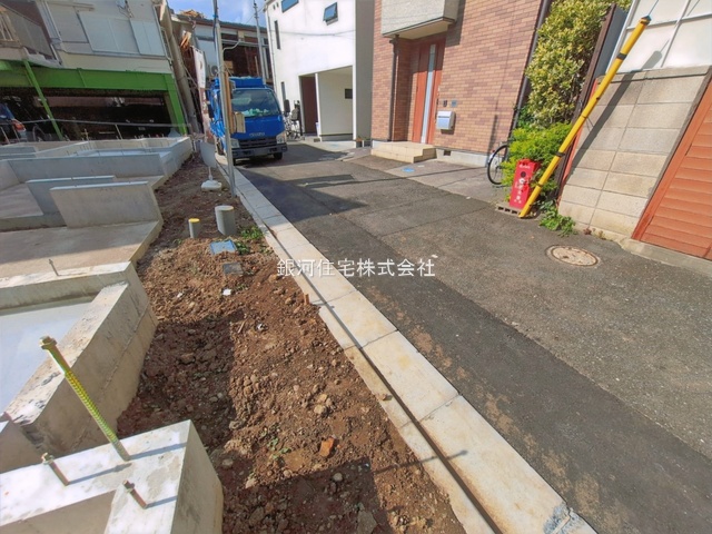 G00396298 東京都北区滝野川２丁目 新築一戸建て 8080万円 土地面積51.44m² (約15.56坪) 建物面積86.71m² (約26.22坪) 間取り２ＳＬＤＫ 築年月2026年12月【外観16】