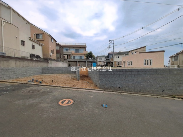 G00396302 神奈川県横浜市金沢区富岡西１丁目 新築一戸建て 6580万円 土地面積183.16m² (約55.40坪) 建物面積105.99m² (約32.06坪) 間取り４ＬＤＫ 築年月2026年11月【外観17】