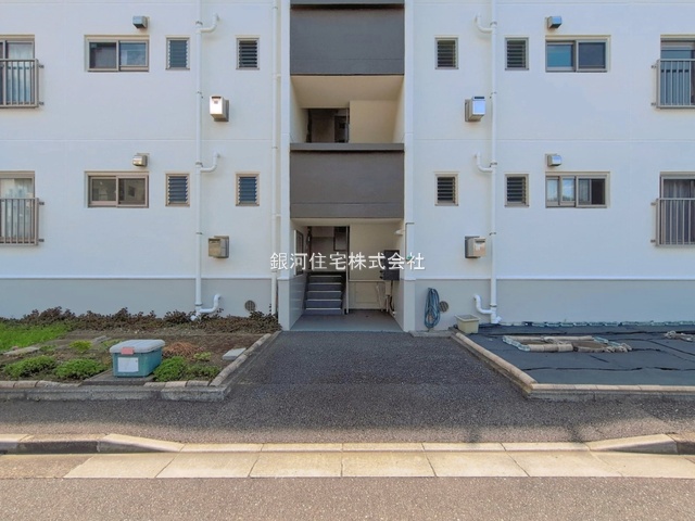 G00396406 神奈川県横浜市磯子区杉田７丁目 中古マンション 1690万円 専有面積56.91m² (約17.21坪) 間取り３ＤＫ 所在階3階 築年月1973年03月(築53年)【外観3】