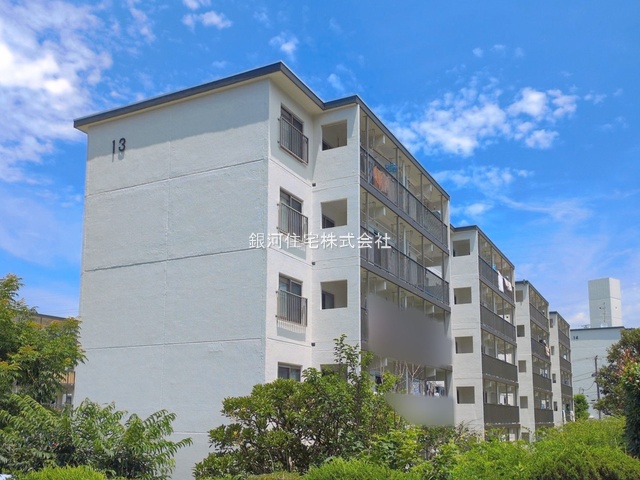 G00396406 神奈川県横浜市磯子区杉田７丁目 中古マンション 1690万円 専有面積56.91m² (約17.21坪) 間取り３ＤＫ 所在階3階 築年月1973年03月(築53年)【外観11】
