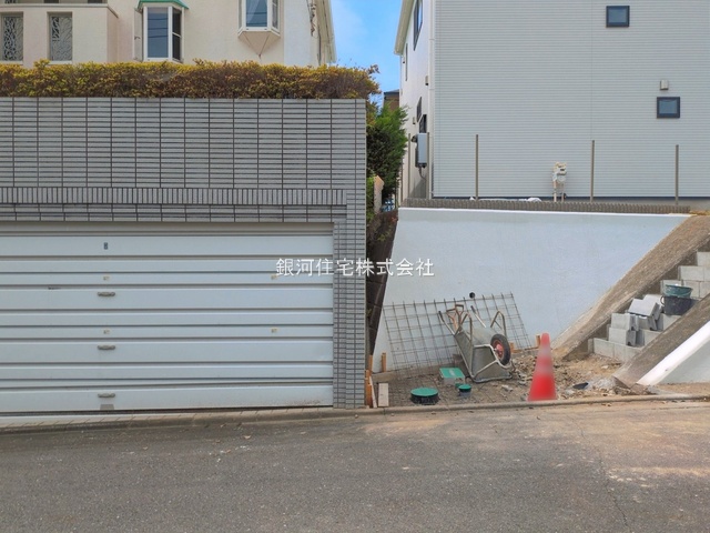 G00396433 東京都町田市三輪緑山２丁目 新築一戸建て 5790万円 土地面積193.38m² (約58.49坪) 建物面積108.47m² (約32.81坪) 間取り４ＬＤＫ 築年月2026年08月(築１年以内)【外観8】