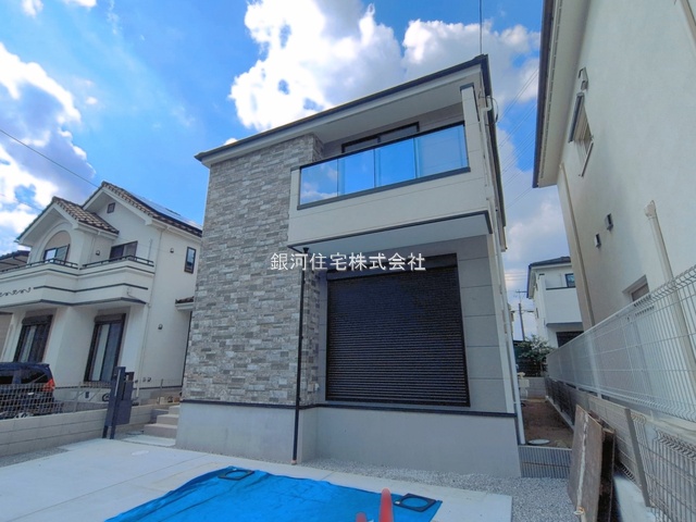 G00396509 東京都小金井市東町１丁目 新築一戸建て 9599万円 土地面積143.76m² (約43.48坪) 建物面積111.99m² (約33.87坪) 間取り４ＬＤＫ 築年月2026年08月(築１年以内)【外観2】