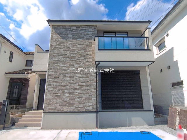 G00396509 東京都小金井市東町１丁目 新築一戸建て 9599万円 土地面積143.76m² (約43.48坪) 建物面積111.99m² (約33.87坪) 間取り４ＬＤＫ 築年月2026年08月(築１年以内)【外観11】
