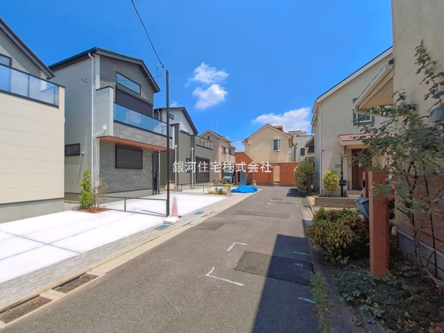 G00396759 東京都世田谷区上祖師谷２丁目 新築一戸建て 1億1949万円 土地面積118.87m² (約35.95坪) 建物面積93.98m² (約28.42坪) 間取り３ＬＤＫ 築年月2026年06月(築１年以内)【外観13】