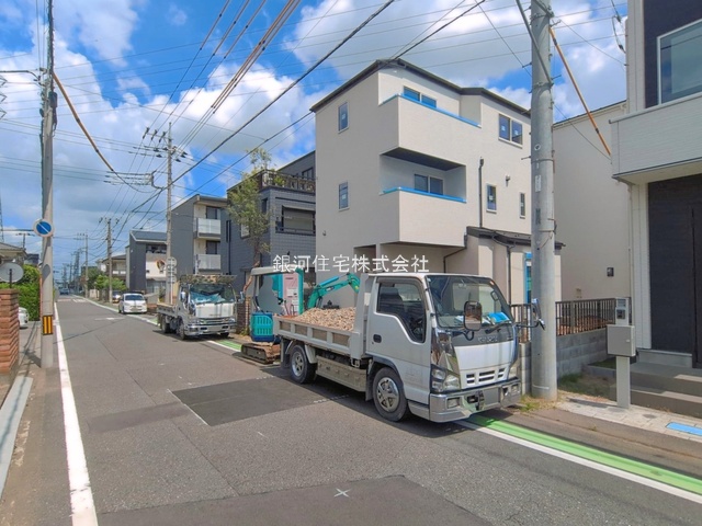 G00397193 埼玉県さいたま市大宮区寿能町２丁目 新築一戸建て 6180万円 土地面積90.43m² (約27.35坪) 建物面積97.90m² (約29.61坪) 間取り３ＬＤＫ 築年月2026年09月【外観3】