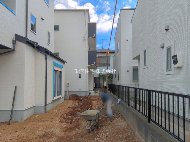 G00397194 埼玉県さいたま市大宮区寿能町２丁目 新築一戸建て 5880万円 土地面積105.00m² (約31.76坪) 建物面積98.11m² (約29.67坪) 築年月2026年08月(築１年以内)【外観2】