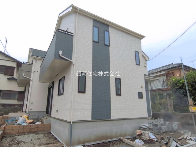 G00397330 東京都八王子市散田町２丁目 新築一戸建て 3990万円 土地面積100.11m² (約30.28坪) 建物面積79.90m² (約24.16坪) 間取り３ＬＤＫ 築年月2026年09月(築１年以内)【外観2】