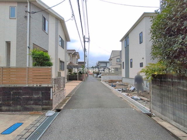 G00397330 東京都八王子市散田町２丁目 新築一戸建て 3990万円 土地面積100.11m² (約30.28坪) 建物面積79.90m² (約24.16坪) 間取り３ＬＤＫ 築年月2026年09月(築１年以内)【外観3】