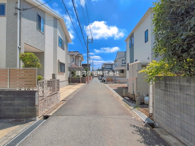 G00397330 東京都八王子市散田町２丁目 新築一戸建て 3990万円 土地面積100.11m² (約30.28坪) 建物面積79.90m² (約24.16坪) 間取り３ＬＤＫ 築年月2026年09月(築１年以内)【外観9】