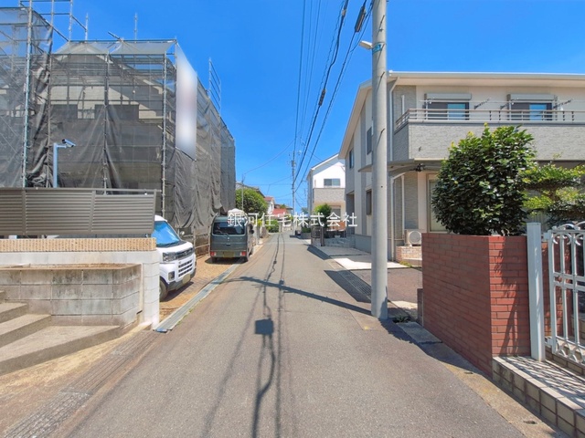 G00397330 東京都八王子市散田町２丁目 新築一戸建て 3990万円 土地面積100.11m² (約30.28坪) 建物面積79.90m² (約24.16坪) 間取り３ＬＤＫ 築年月2026年09月(築１年以内)【外観12】
