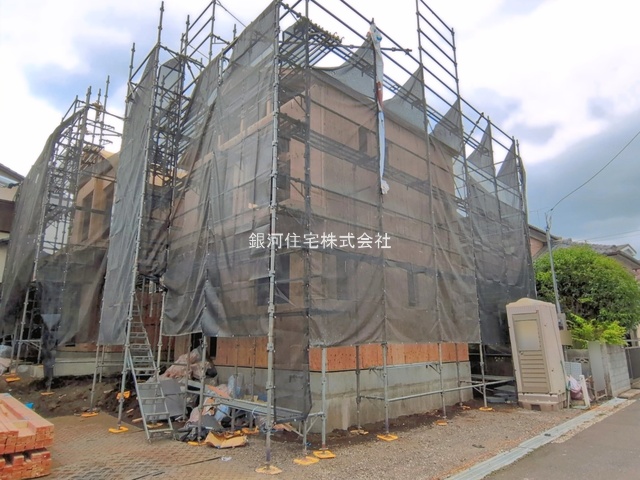 G00397330 東京都八王子市散田町２丁目 新築一戸建て 3990万円 土地面積100.11m² (約30.28坪) 建物面積79.90m² (約24.16坪) 間取り３ＬＤＫ 築年月2026年09月(築１年以内)【外観16】