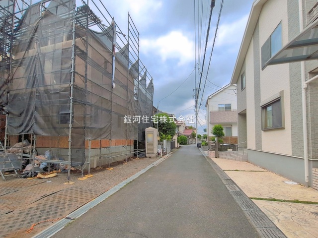G00397330 東京都八王子市散田町２丁目 新築一戸建て 3990万円 土地面積100.11m² (約30.28坪) 建物面積79.90m² (約24.16坪) 間取り３ＬＤＫ 築年月2026年09月(築１年以内)【外観18】