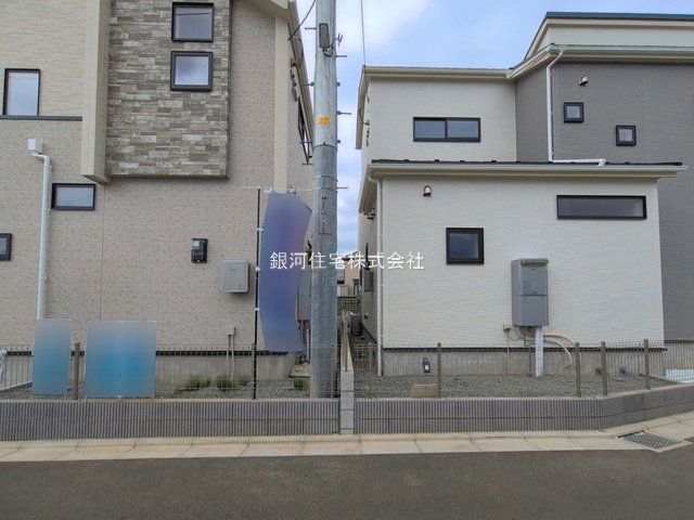G00397356 東京都町田市小山町 新築一戸建て 4180万円 土地面積158.67m² (約47.99坪) 建物面積100.84m² (約30.50坪) 間取り４ＬＤＫ 築年月2026年05月(築１年以内)【外観6】