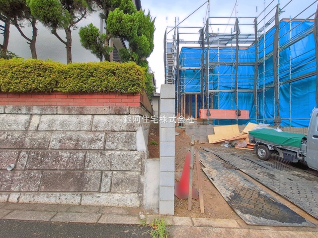 G00397408 東京都八王子市北野台３丁目 新築一戸建て 5499万円 土地面積169.06m² (約51.14坪) 建物面積112.41m² (約34.00坪) 間取り４ＬＤＫ 築年月2026年09月(築１年以内)【外観11】