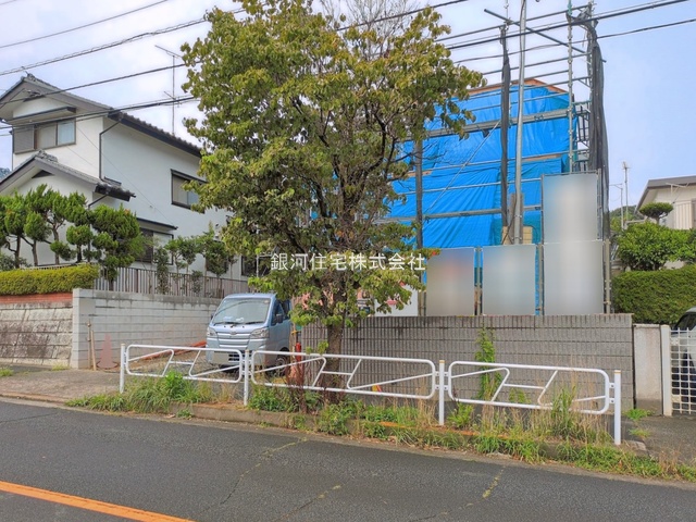 G00397408 東京都八王子市北野台３丁目 新築一戸建て 5499万円 土地面積169.06m² (約51.14坪) 建物面積112.41m² (約34.00坪) 間取り４ＬＤＫ 築年月2026年09月(築１年以内)【外観15】