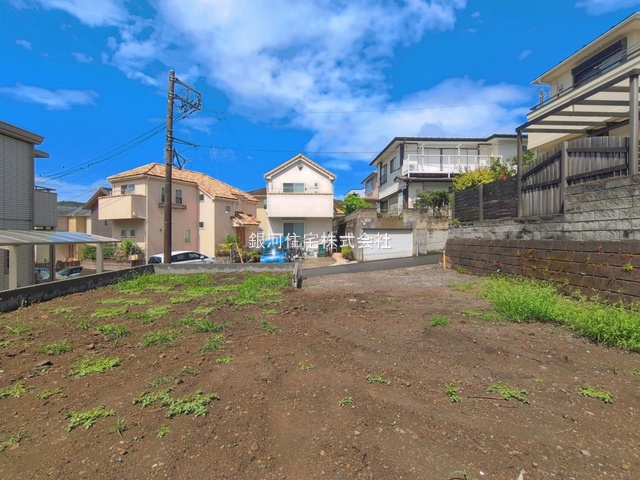 G00397409 神奈川県横浜市金沢区釜利谷西３丁目 新築一戸建て 5980万円 土地面積181.02m² (約54.75坪) 建物面積106.92m² (約32.34坪) 間取り４ＬＤＫ 築年月2027年02月【外観8】
