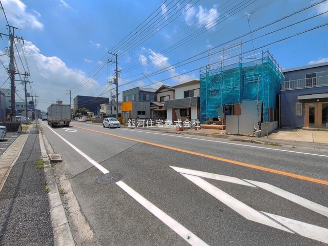 G00397433 千葉県流山市加５丁目 新築一戸建て 4698万円 土地面積124.09m² (約37.53坪) 建物面積111.57m² (約33.74坪) 間取り３ＳＬＤＫ 築年月2026年10月【外観13】