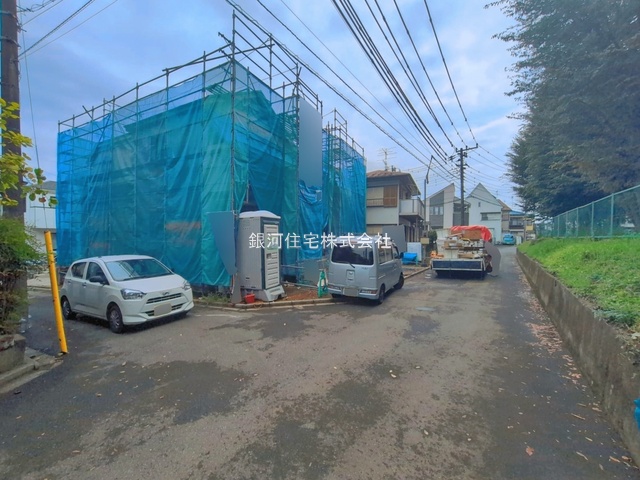 G00397445 千葉県船橋市松が丘２丁目 新築一戸建て 3190万円 土地面積99.44m² (約30.08坪) 建物面積93.98m² (約28.42坪) 間取り４ＬＤＫ 築年月2026年10月【外観3】