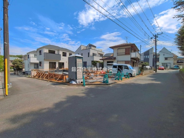 G00397445 千葉県船橋市松が丘２丁目 新築一戸建て 3190万円 土地面積99.44m² (約30.08坪) 建物面積93.98m² (約28.42坪) 間取り４ＬＤＫ 築年月2026年10月【外観6】