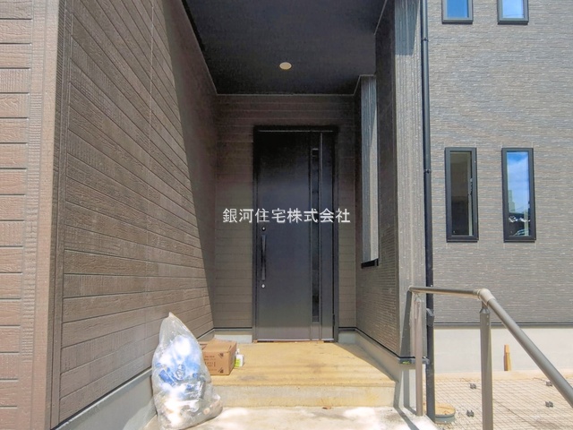 G00397456 千葉県佐倉市最上町 新築一戸建て 3090万円 土地面積169.77m² (約51.35坪) 建物面積103.92m² (約31.43坪) 間取り４ＬＤＫ 築年月2026年08月(築１年以内)【外観7】