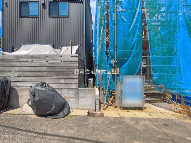 G00397459 千葉県流山市三輪野山１丁目 新築一戸建て 5499万円 土地面積109.32m² (約33.06坪) 建物面積106.40m² (約32.18坪) 間取り４ＬＤＫ 築年月2026年09月(築１年以内)【外観15】