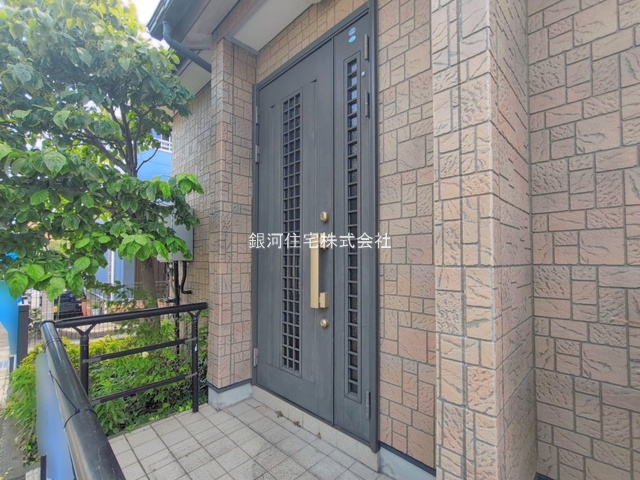 G00398367 千葉県市川市下貝塚３丁目 中古一戸建て 3549万円 土地面積148.78m² (約45.00坪) 建物面積82.66m² (約25.00坪) 間取り４ＬＤＫ 築年月2003年09月(築23年)【外観4】