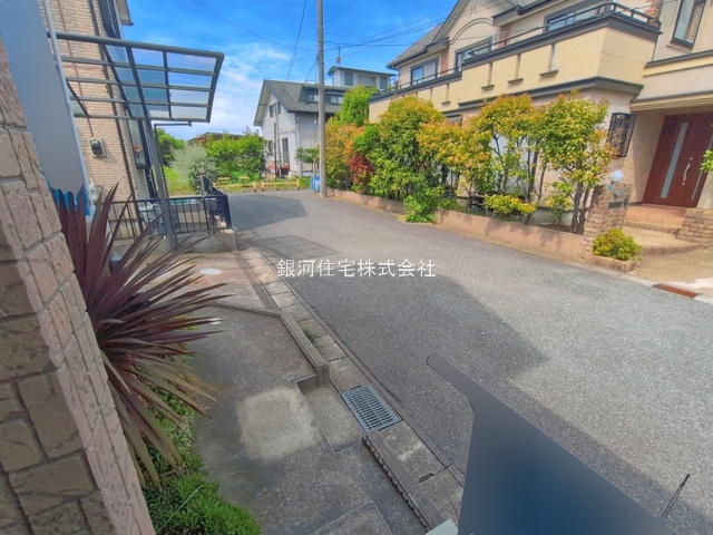 G00398367 千葉県市川市下貝塚３丁目 中古一戸建て 3549万円 土地面積148.78m² (約45.00坪) 建物面積82.66m² (約25.00坪) 間取り４ＬＤＫ 築年月2003年09月(築23年)【外観8】