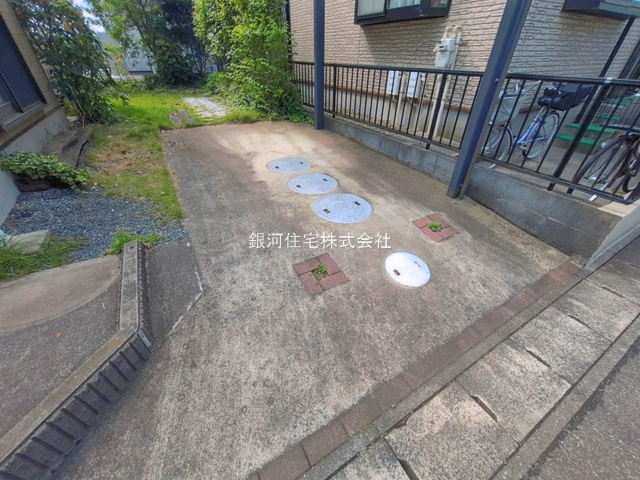 G00398367 千葉県市川市下貝塚３丁目 中古一戸建て 3549万円 土地面積148.78m² (約45.00坪) 建物面積82.66m² (約25.00坪) 間取り４ＬＤＫ 築年月2003年09月(築23年)【外観13】
