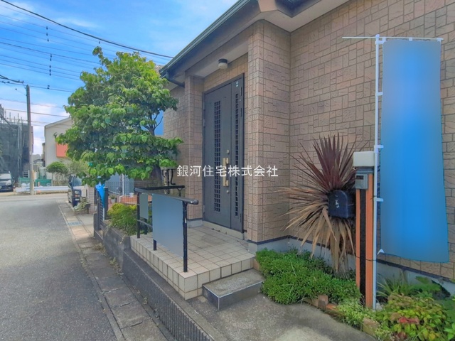 G00398367 千葉県市川市下貝塚３丁目 中古一戸建て 3549万円 土地面積148.78m² (約45.00坪) 建物面積82.66m² (約25.00坪) 間取り４ＬＤＫ 築年月2003年09月(築23年)【外観15】