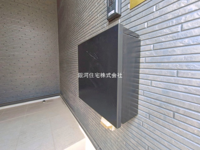 G00398467 千葉県鎌ヶ谷市東道野辺１丁目 中古一戸建て 3199万円 土地面積95.02m² (約28.74坪) 建物面積89.95m² (約27.20坪) 間取り４ＬＤＫ 築年月2023年06月(築3年)【外観13】