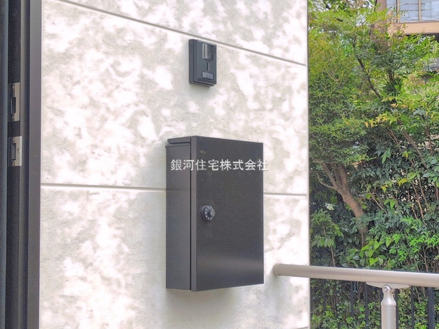 G00398509 千葉県流山市三輪野山１丁目 新築一戸建て 5099万円 土地面積121.30m² (約36.69坪) 建物面積112.32m² (約33.97坪) 間取り３ＳＬＤＫ 築年月2026年09月(築１年以内)【外観8】