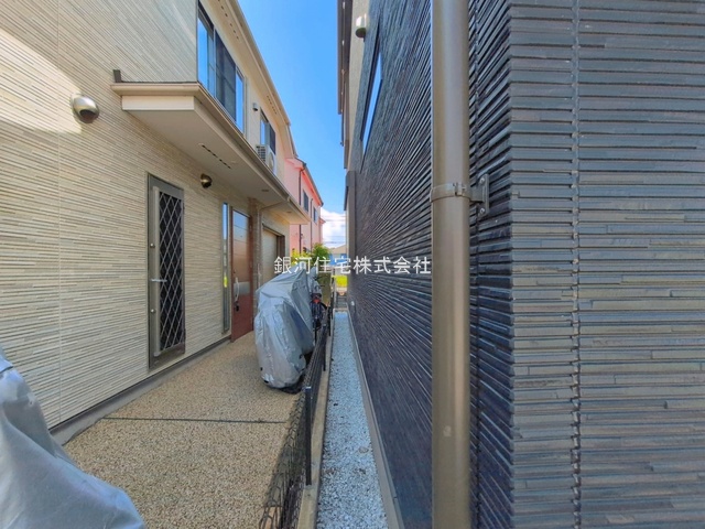G00398510 神奈川県横浜市金沢区柳町 新築一戸建て 7298万円 土地面積131.22m² (約39.69坪) 建物面積101.85m² (約30.80坪) 間取り４ＬＤＫ 築年月2026年07月(築１年以内)【外観6】