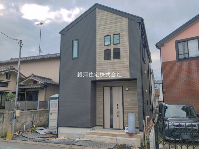G00398511 神奈川県大和市南林間８丁目 新築一戸建て 5698万円 土地面積105.45m² (約31.89坪) 建物面積100.19m² (約30.30坪) 間取り４ＬＤＫ 築年月2026年09月(築１年以内)【外観11】