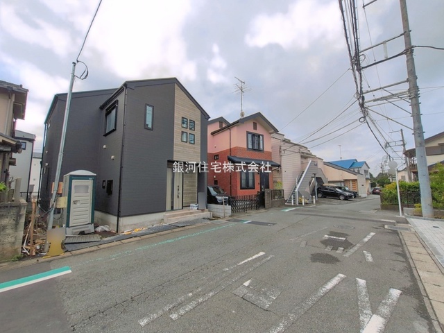G00398511 神奈川県大和市南林間８丁目 新築一戸建て 5698万円 土地面積105.45m² (約31.89坪) 建物面積100.19m² (約30.30坪) 間取り４ＬＤＫ 築年月2026年09月(築１年以内)【外観12】