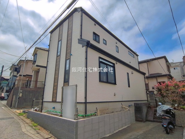 G00398512 神奈川県横浜市戸塚区汲沢５丁目 新築一戸建て 5798万円 土地面積100.63m² (約30.44坪) 建物面積99.36m² (約30.05坪) 間取り４ＬＤＫ 築年月2026年09月(築１年以内)【外観17】