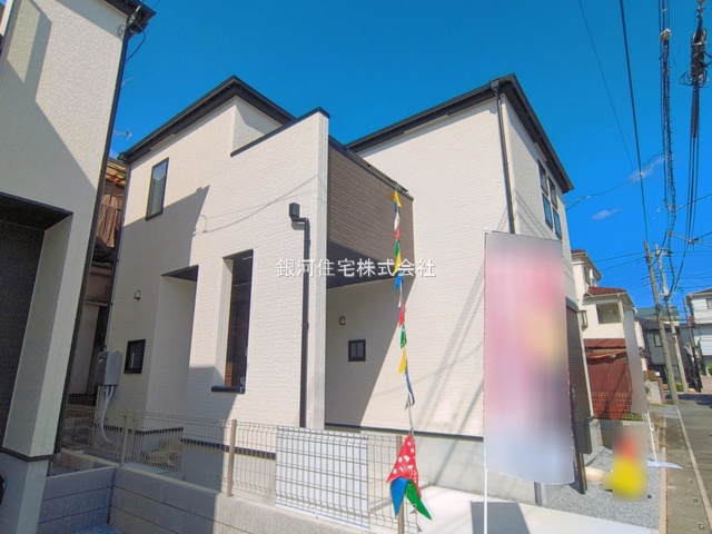 G00398513 埼玉県草加市草加５丁目 新築一戸建て 4880万円 土地面積82.57m² (約24.97坪) 建物面積89.22m² (約26.98坪) 間取り３ＬＤＫ 築年月2026年08月(築１年以内)【外観5】