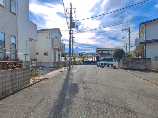 G00398582 東京都多摩市和田 中古一戸建て 3990万円 土地面積92.46m² (約27.96坪) 建物面積73.80m² (約22.32坪) 間取り３ＬＤＫ 築年月2019年01月(築7年)【外観8】