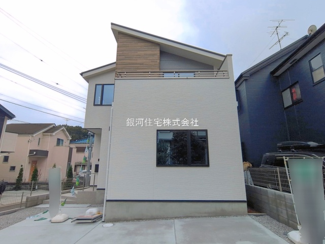 G00398863 東京都西東京市栄町２丁目 新築一戸建て 6499万円 土地面積104.75m² (約31.68坪) 建物面積84.25m² (約25.48坪) 間取り３ＬＤＫ 築年月2026年06月(築１年以内)【外観11】