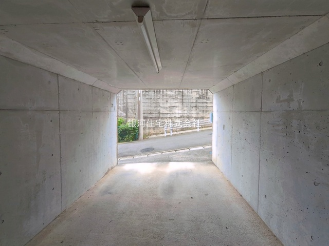 G00398930 神奈川県横浜市緑区三保町 中古一戸建て 4580万円 土地面積128.81m² (約38.96坪) 建物面積90.26m² (約27.30坪) 間取り３ＬＤＫ 築年月2007年06月(築19年)【外観11】