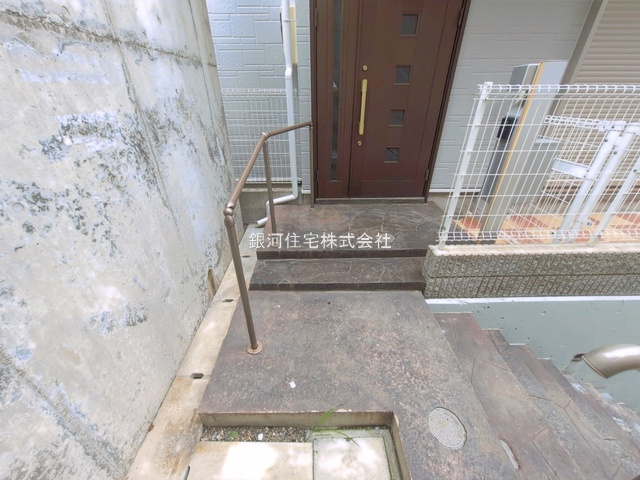 G00398930 神奈川県横浜市緑区三保町 中古一戸建て 4580万円 土地面積128.81m² (約38.96坪) 建物面積90.26m² (約27.30坪) 間取り３ＬＤＫ 築年月2007年06月(築19年)【外観13】
