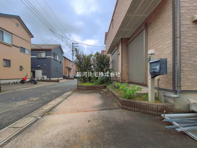 G00399005 千葉県市川市国府台３丁目 中古一戸建て 4300万円 土地面積120.08m² (約36.32坪) 建物面積91.32m² (約27.62坪) 間取り４ＬＤＫ 築年月2006年01月(築20年)【外観5】