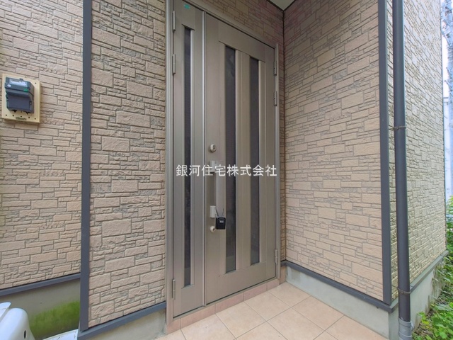 G00399005 千葉県市川市国府台３丁目 中古一戸建て 4300万円 土地面積120.08m² (約36.32坪) 建物面積91.32m² (約27.62坪) 間取り４ＬＤＫ 築年月2006年01月(築20年)【外観13】