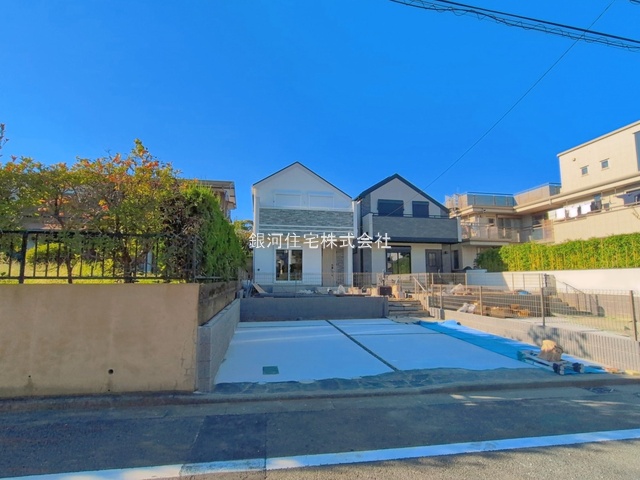 G00399262 神奈川県横浜市磯子区洋光台３丁目 新築一戸建て 7998万円 土地面積171.99m² (約52.02坪) 建物面積102.68m² (約31.06坪) 間取り４ＬＤＫ 築年月2026年10月(築１年以内)【外観2】