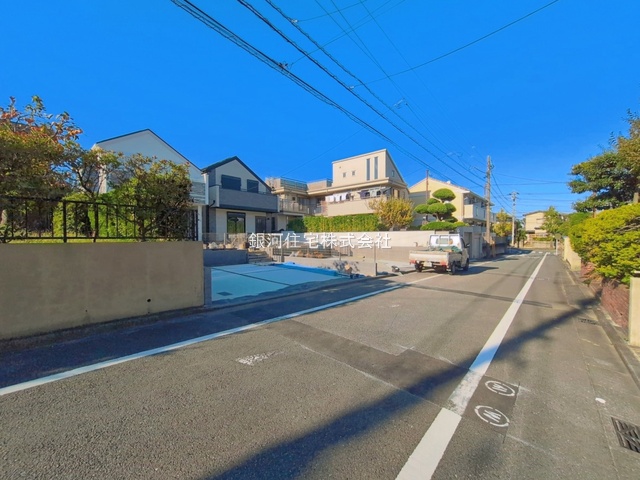 G00399262 神奈川県横浜市磯子区洋光台３丁目 新築一戸建て 7998万円 土地面積171.99m² (約52.02坪) 建物面積102.68m² (約31.06坪) 間取り４ＬＤＫ 築年月2026年10月(築１年以内)【外観3】